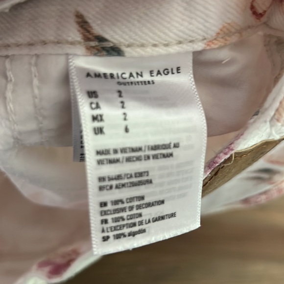 American Eagle White Floral High Waisted Mom Shorts 2 - Picture 3 of 5